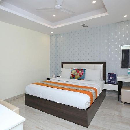 Oyo 8132 Hotel Kukreja Dehradun Eksteriør billede