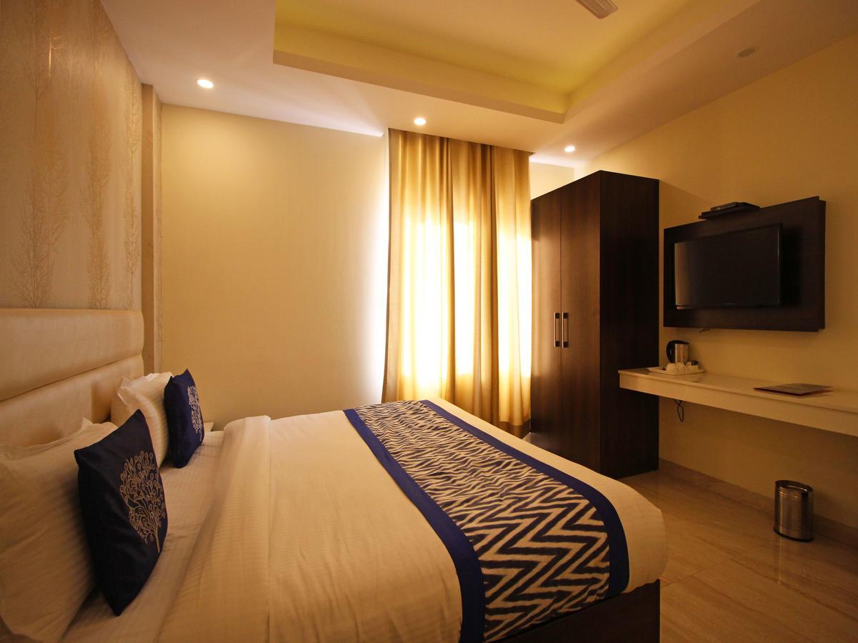 Oyo 8132 Hotel Kukreja Dehradun Eksteriør billede