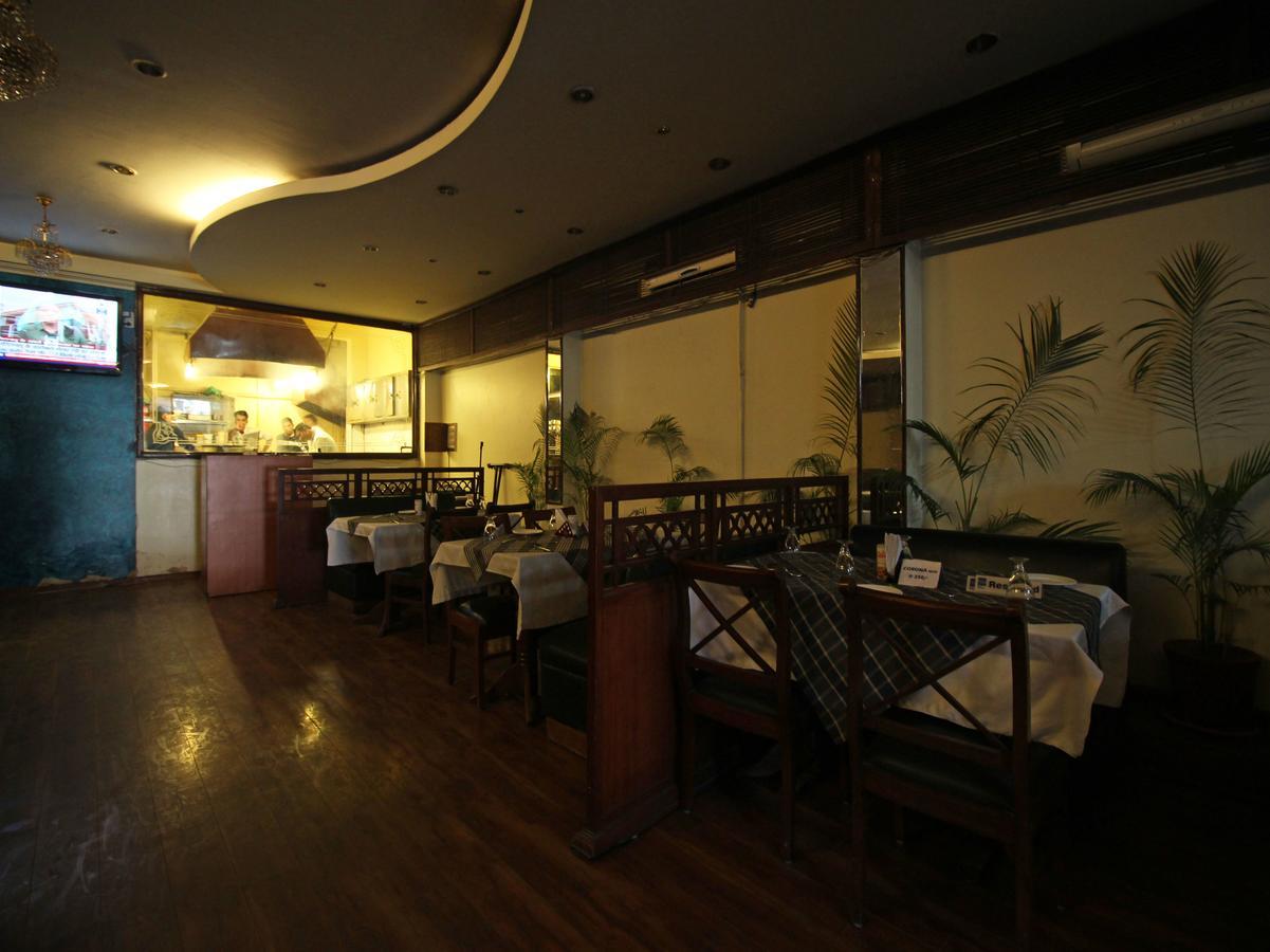 Oyo 8132 Hotel Kukreja Dehradun Eksteriør billede