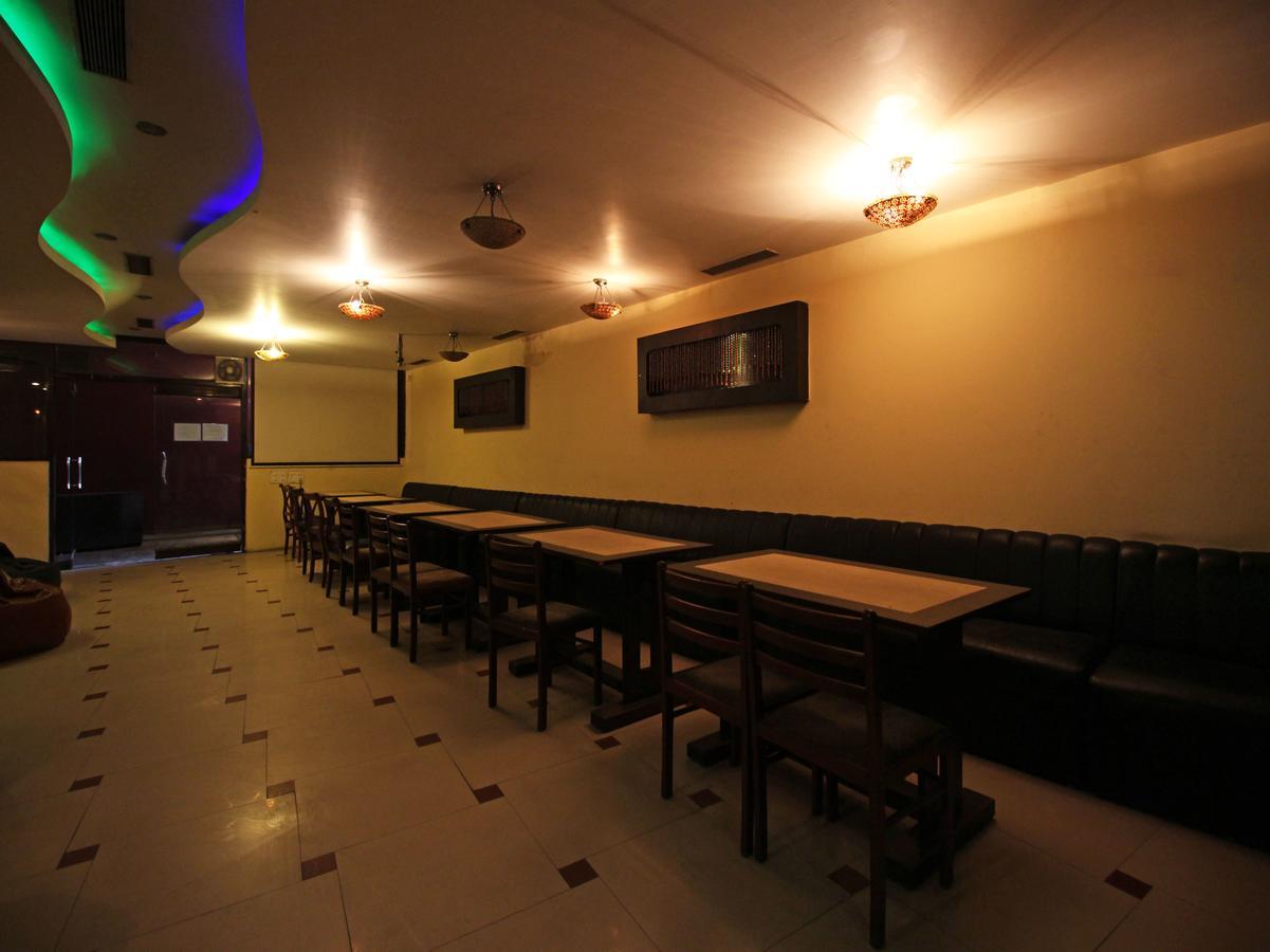 Oyo 8132 Hotel Kukreja Dehradun Eksteriør billede